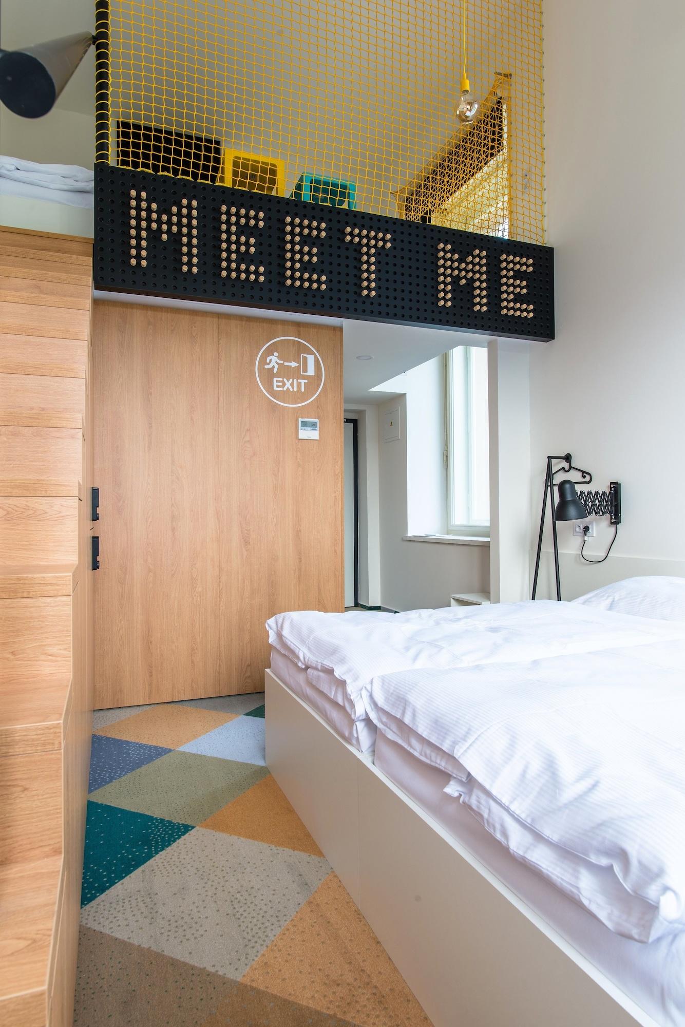 Meetme23 Hotel Prague Ngoại thất bức ảnh