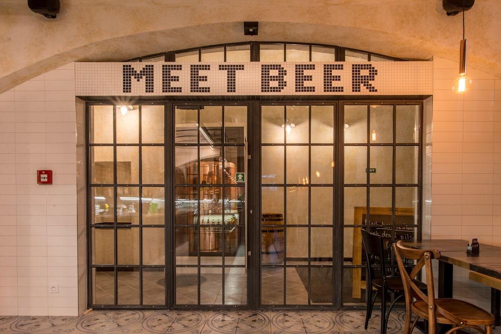 Meetme23 Hotel Prague Ngoại thất bức ảnh