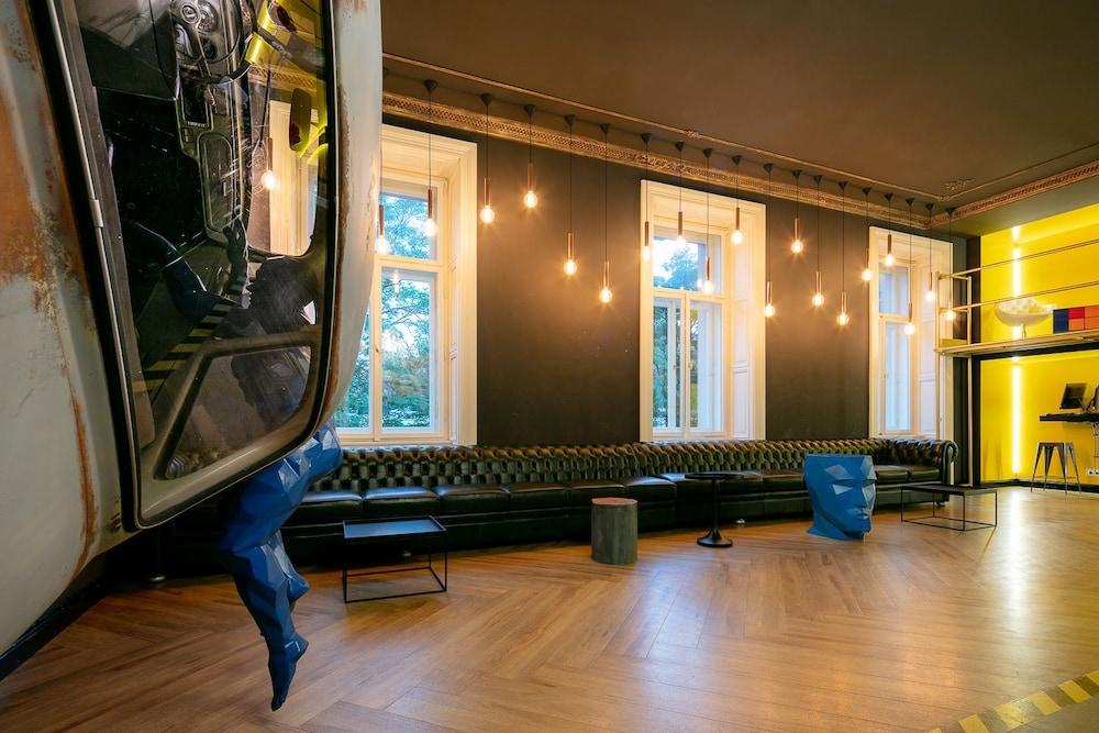Meetme23 Hotel Prague Ngoại thất bức ảnh